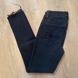 Black AE skinny jeans. Good condition. Size 2.